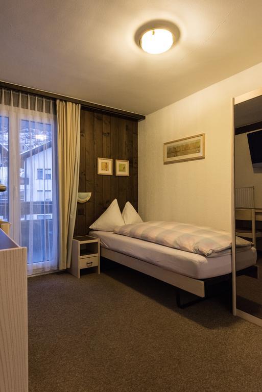 Hostel Walser Saas-Fee Bagian luar foto